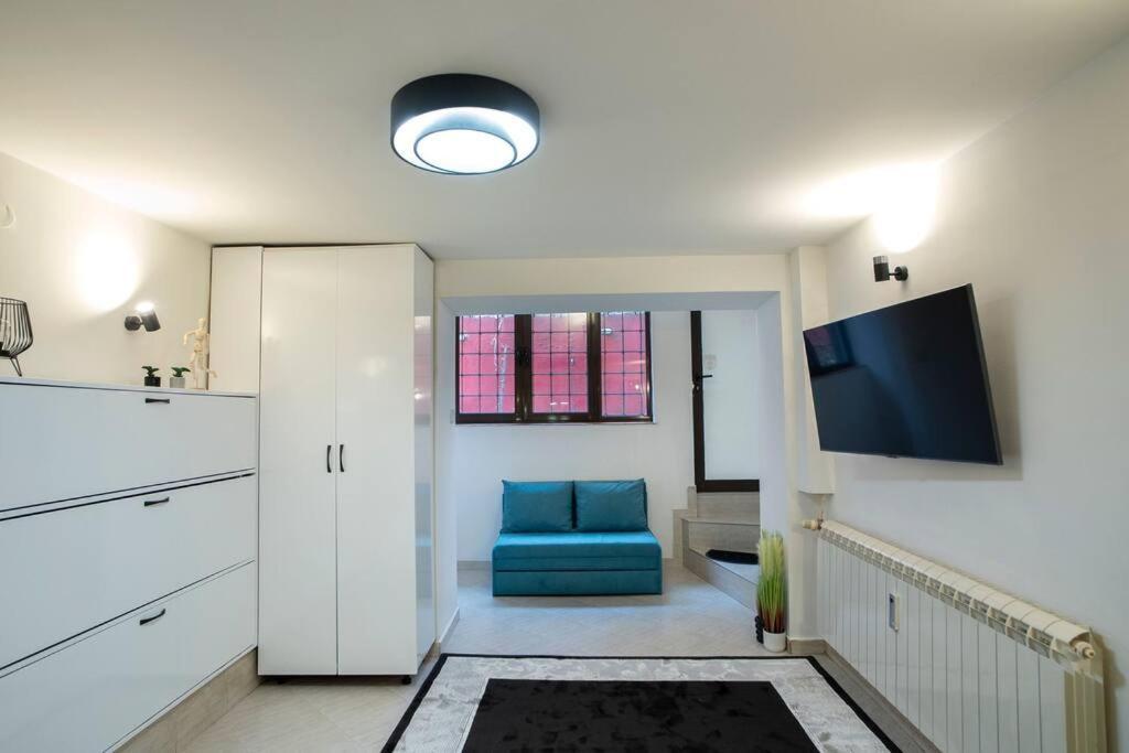 Studio With Courtyard Just Steps Away Vitosha Str 소피아 외부 사진