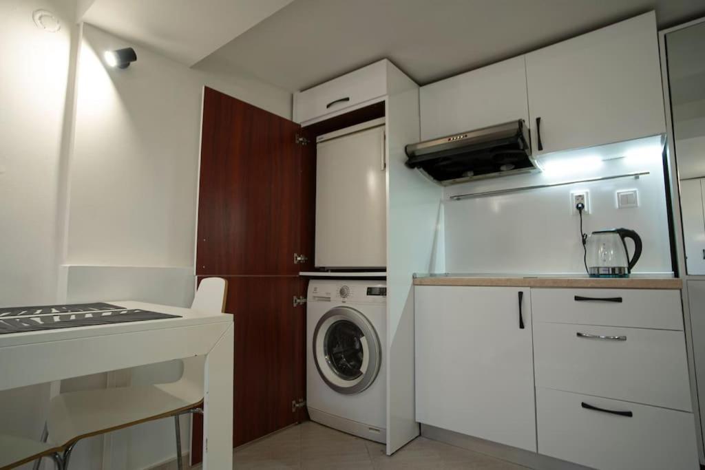 Studio With Courtyard Just Steps Away Vitosha Str 소피아 외부 사진