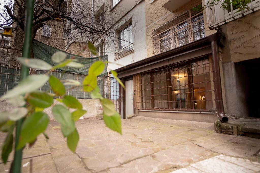 Studio With Courtyard Just Steps Away Vitosha Str 소피아 외부 사진